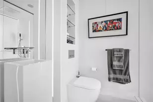 300 S Biscayne Blvd, Miami, FL 33131 - Photo 25