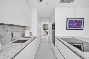 300 S Biscayne Blvd, Miami, FL 33131 - Photo 15