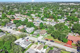 1735 NW 84th St, Miami, FL 33147 - Photo 29