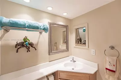 1698 S Ocean Ln #171, Fort Lauderdale, FL 33316 - Photo 17