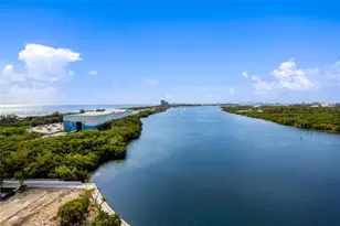 300 Bayview Dr, Sunny Isles Beach, FL 33160 - Photo 25