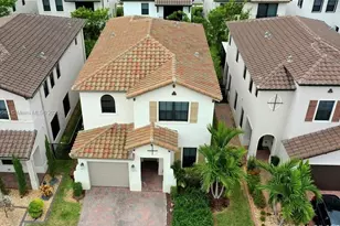 9776 W 34th Ave, Hialeah, FL 33018 - Photo 7