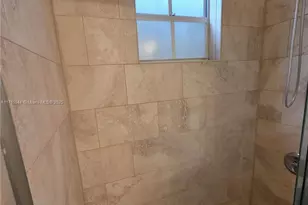 365 SW 86th Ave, Pembroke Pines, FL 33025 - Photo 17