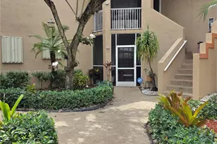 365 SW 86th Ave, Pembroke Pines, FL 33025 - Photo 1