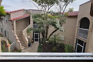 365 SW 86th Ave, Pembroke Pines, FL 33025 - Photo 11