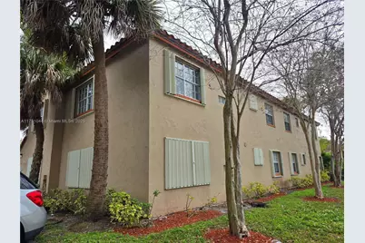 365 SW 86th Ave #201, Pembroke Pines, FL 33025 - Photo 5