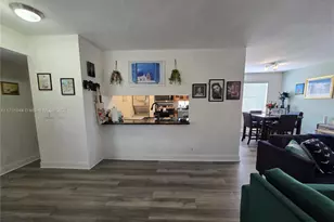 365 SW 86th Ave, Pembroke Pines, FL 33025 - Photo 21