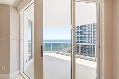 4779 Collins Ave #2204, Miami Beach, FL 33140 - Photo 11