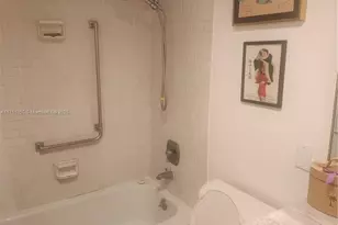 4350 Hillcrest Dr, Hollywood, FL 33021 - Photo 19