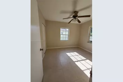 70 NW 33rd St, Miami, FL 33127 - Photo 27