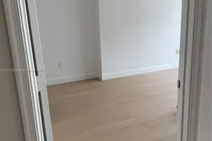 1750 N Bayshore Dr, Miami, FL 33132 - Photo 27