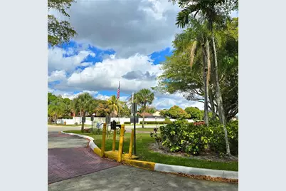 7050 NW 44th St #306, Lauderhill, FL 33319 - Photo 31