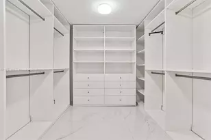 2000 Island Blvd, Aventura, FL 33160 - Photo 25