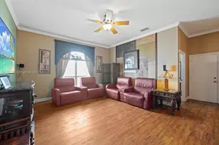 16358 S Mariposa Cir S, Pembroke Pines, FL 33331 - Photo 11