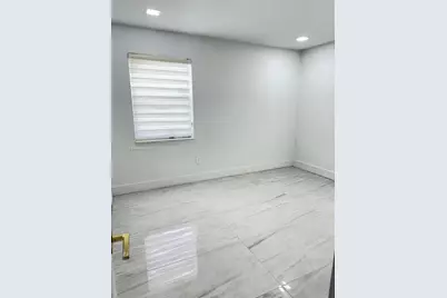 2151 NW 59th St, Miami, FL 33142 - Photo 17