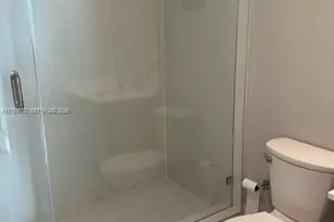 7661 NW 107th Ave, Doral, FL 33178 - Photo 17