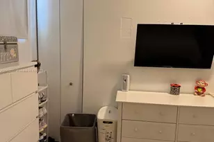 9351 Fontainebleau Blvd, Miami, FL 33172 - Photo 21