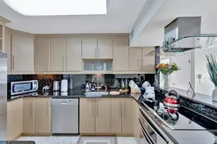 3625 N Country Club Dr, Aventura, FL 33180 - Photo 31