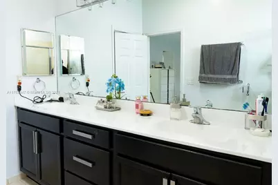 11611 SW 253rd St #11611, Homestead, FL 33032 - Photo 9