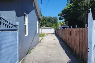247 NW 97th St, Miami, FL 33150 - Photo 5