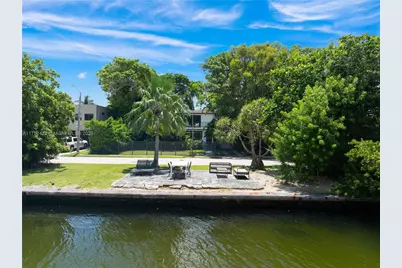 1210 NE 89th St, Miami, FL 33138 - Photo 27