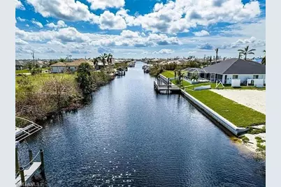407 NW 33rd Ave, Cape Coral, FL 33993 - Photo 3
