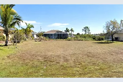 407 NW 33rd Ave, Cape Coral, FL 33993 - Photo 7