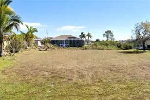 407 NW 33rd Ave, Cape Coral, FL 33993 - Photo 7