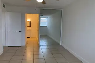 8889 Fontainebleau Blvd, Miami, FL 33172 - Photo 9