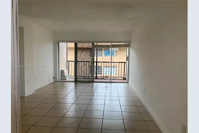 8889 Fontainebleau Blvd #403, Miami, FL 33172 - Photo 1