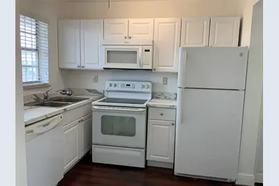 8889 Fontainebleau Blvd #403, Miami, FL 33172 - Photo 3