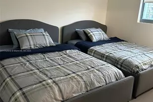 601 NE 36th St, Miami, FL 33137 - Photo 21