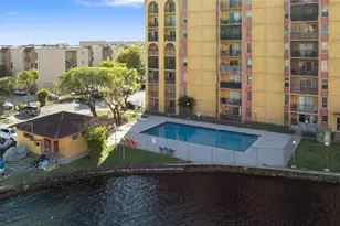 4801 NW 7th St, Miami, FL 33126 - Photo 23