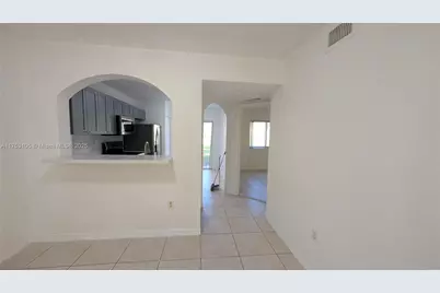 3395 NE 9th St #103, Homestead, FL 33033 - Photo 5
