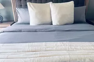 121 NE 34th St, Miami, FL 33137 - Photo 9