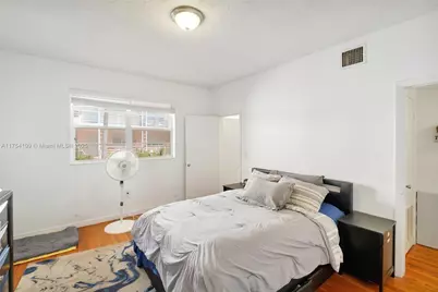 6881 Bay Dr #3, Miami Beach, FL 33141 - Photo 11