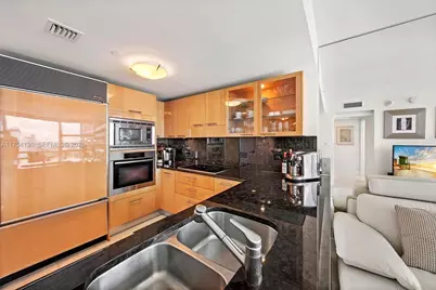 6801 Collins Ave #1403/Door 0/1414, Miami Beach, FL 33141 - Photo 5