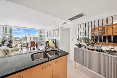 6801 Collins Ave #1403/Door 0/1414, Miami Beach, FL 33141 - Photo 9