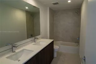 488 NE 18th St, Miami, FL 33132 - Photo 25