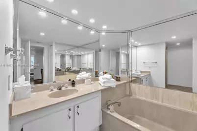 1717 N Bayshore Dr #A-2356, Miami, FL 33132 - Photo 15