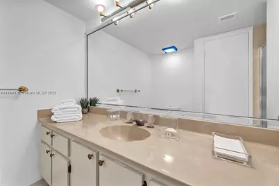 1717 N Bayshore Dr #A-2356, Miami, FL 33132 - Photo 19