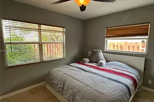 530 NE 15th Ct, Fort Lauderdale, FL 33304 - Photo 9