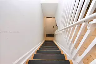 1033 NE 17th Way, Fort Lauderdale, FL 33304 - Photo 17