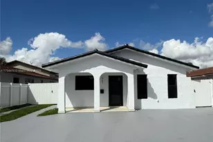 961 W 39th Pl, Hialeah, FL 33012 - Photo 1