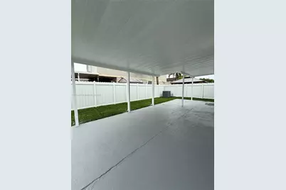 961 W 39th Pl, Hialeah, FL 33012 - Photo 19