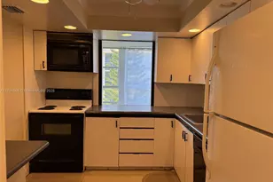 851 Three Islands Boulevard, Hallandale Beach, FL 33009 - Photo 9