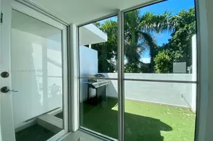 1600 Michigan Ave, Miami Beach, FL 33139 - Photo 15