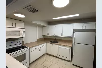 851 Three Islands Blvd #218, Hallandale Beach, FL 33009 - Photo 3