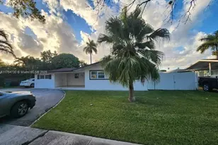 18800 Lenaire Dr, Cutler Bay, FL 33157 - Photo 3