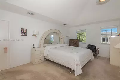 2518 NE 206th Ter, Miami, FL 33180 - Photo 33